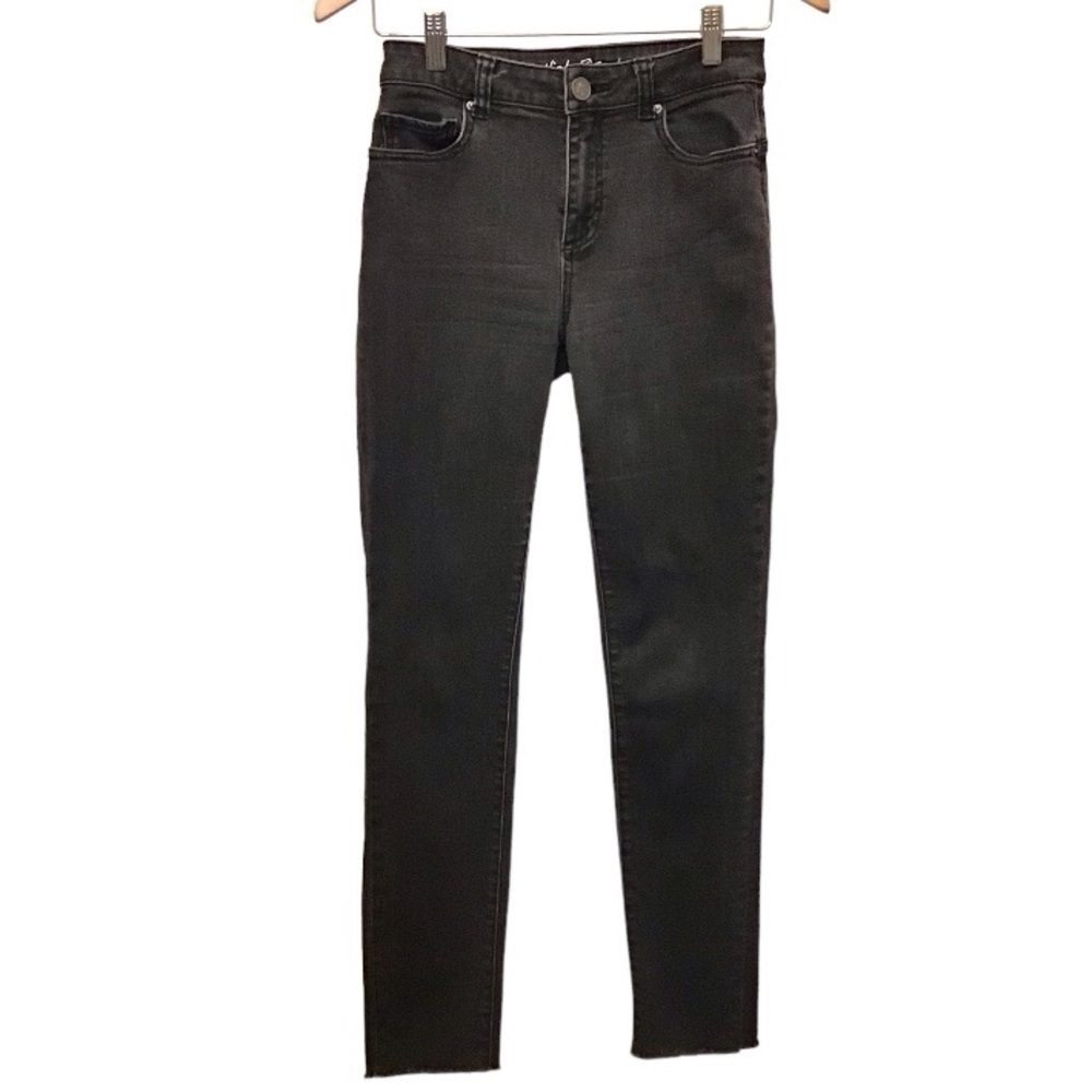 Victoria’s Secret 4 High Rise Jeggings Skinny Jeans Faded Black Frayed Hems